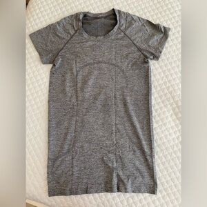 Lululemon short sleeve swiftly
